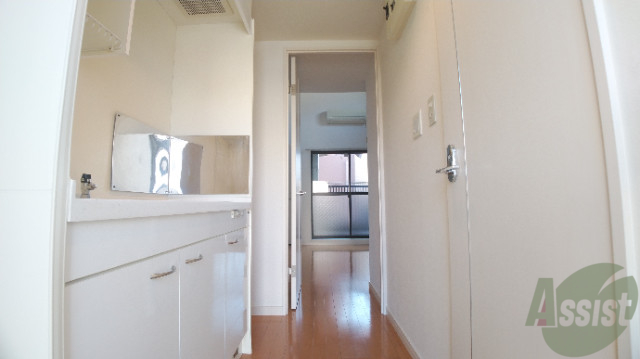 玄関　玄関からの風景です。広々としていいですね。