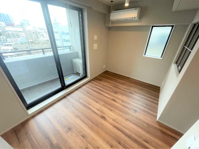 居室・リビング　※同物件別号室の参考写真です。