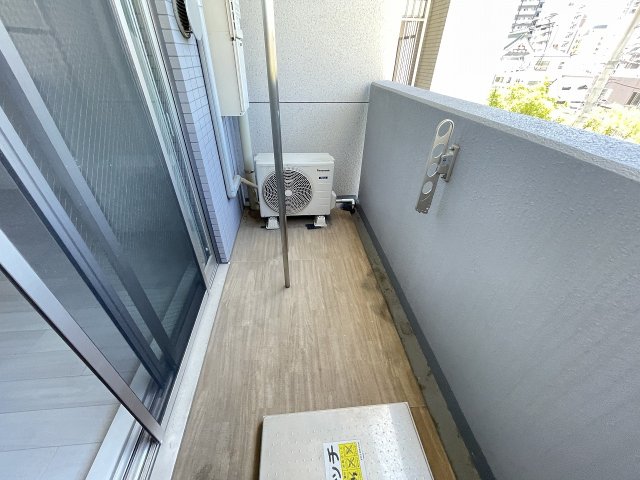 バルコニー　開放的で明るい空間を演出してくれるバルコニーです