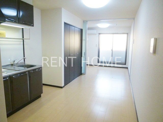 居室・リビング　リビング～洋室