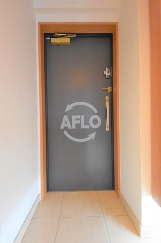 玄関　リーガル四ツ橋立売堀II　玄関スペース