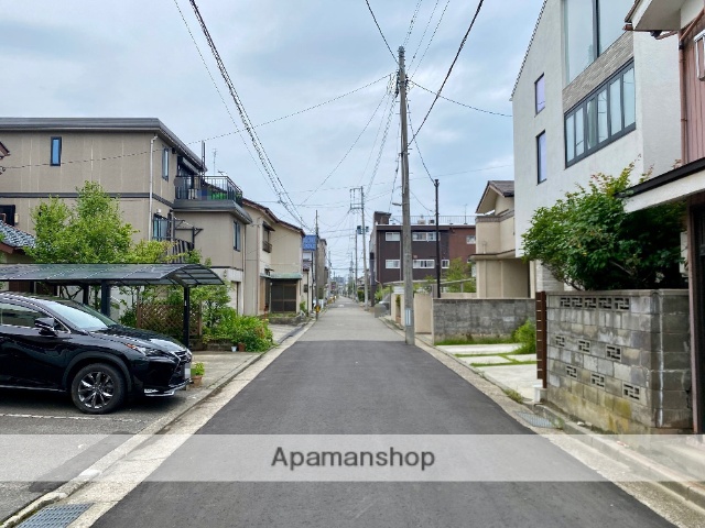 その他　前面道路（その他）まで0m