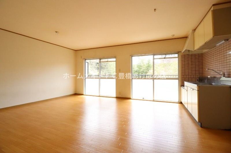 居室・リビング　同型別部屋写真