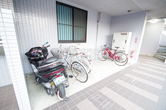 その他共有部分　敷地内駐輪場完備