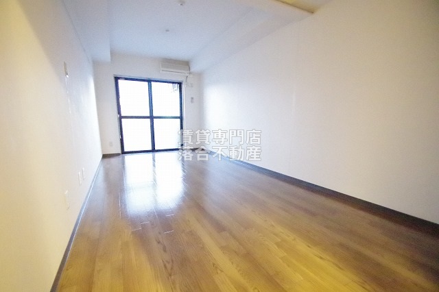 居室・リビング　9帖以上ある広々としたお部屋♪