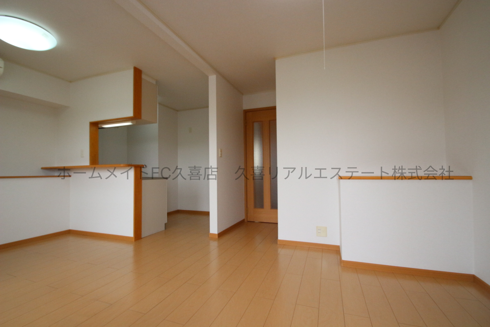 居室・リビング　同施工会社同シリーズ別物件