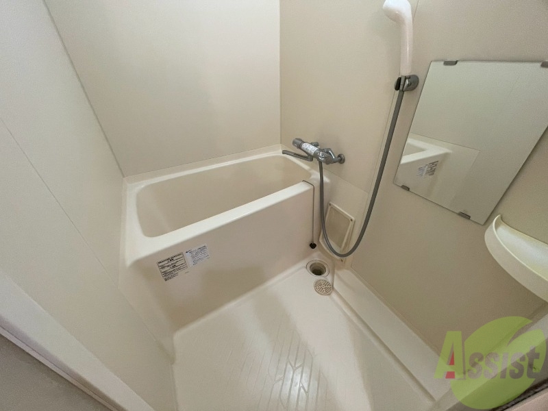 バス・シャワールーム　お風呂です。ゆっくりお風呂につかるのも体に良いですね～