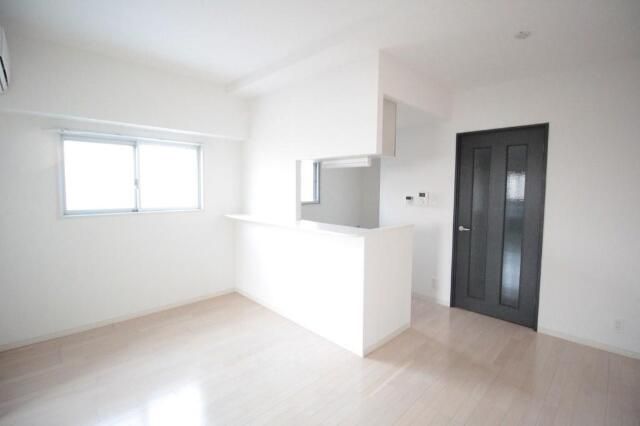 居室・リビング　居間です