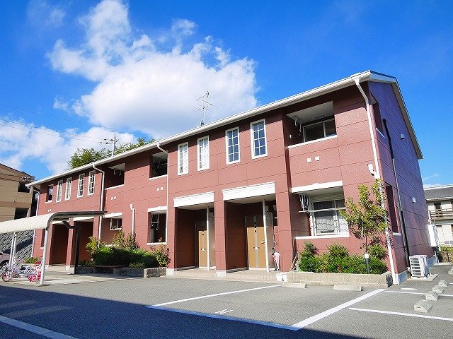 建物外観　落ち着いた雰囲気の外観です