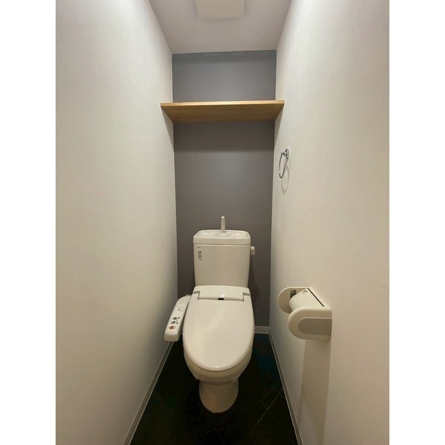 トイレ　温水洗浄便座