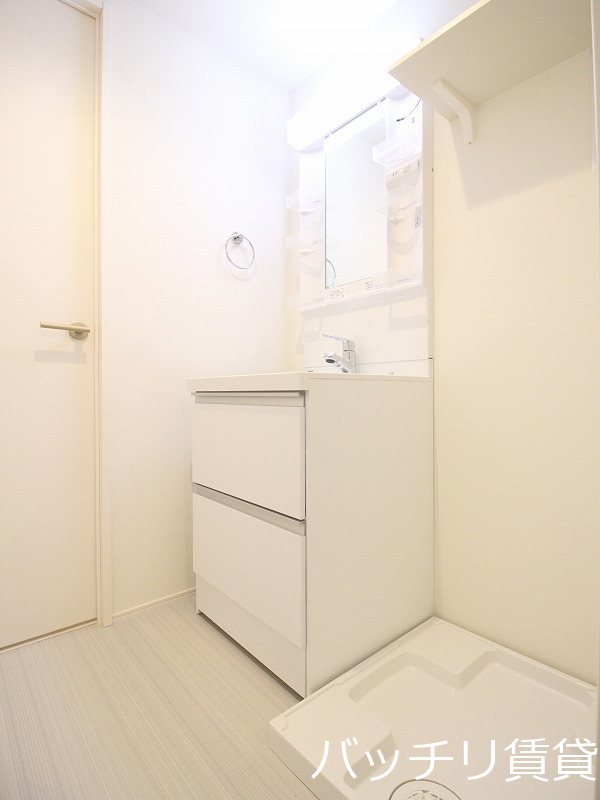 洗面設備　同型タイプの為、現状を優先致します。