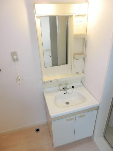 洗面設備　忙しい朝に嬉しいシャンプードレッサー