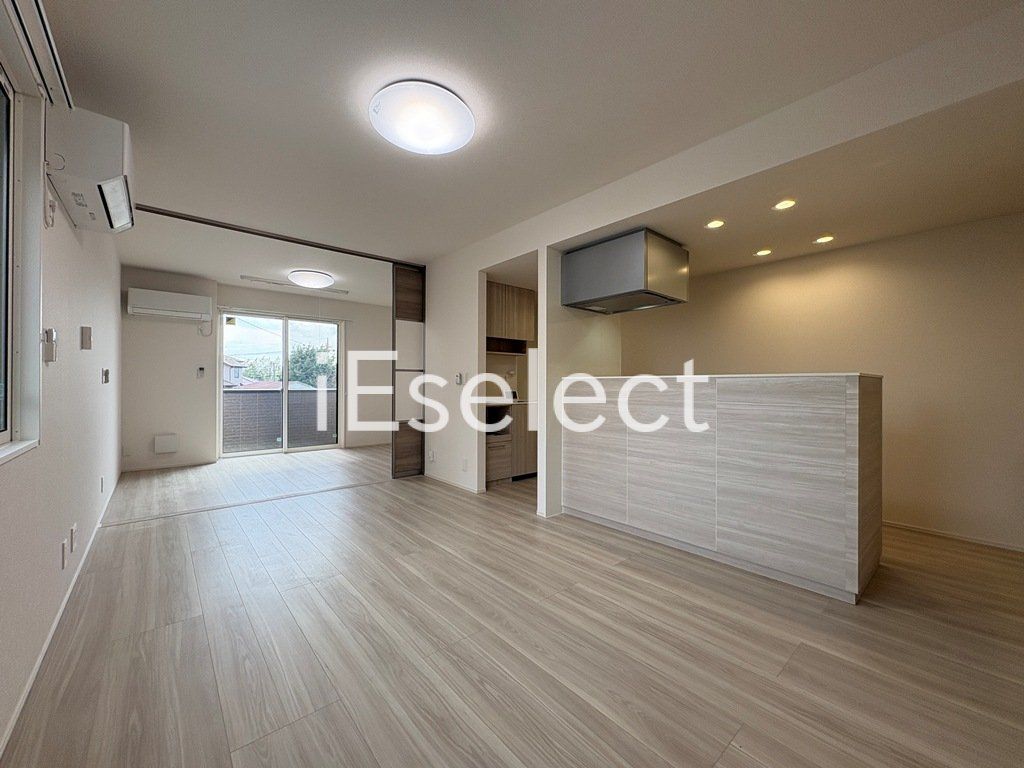 居室・リビング　2面採光の明るいリビング♪