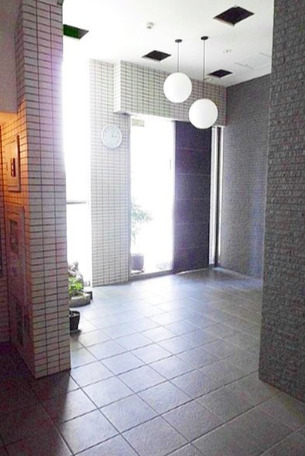 エントランス　建物の内部です