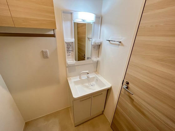 洗面設備　※別号室の写真を使用しております。