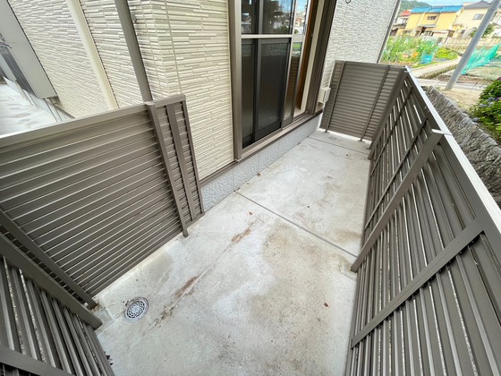 バルコニー　※別号室の写真を使用しております。