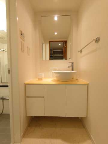 洗面設備　ミリアレジデンス東池袋の洗面所（反転タイプ）