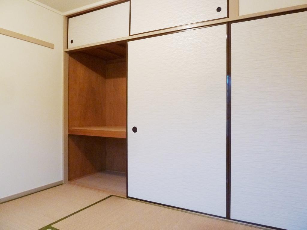 収納　和室押入　※別住戸の写真です