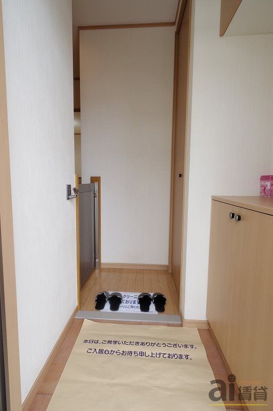 玄関　同仕様部屋