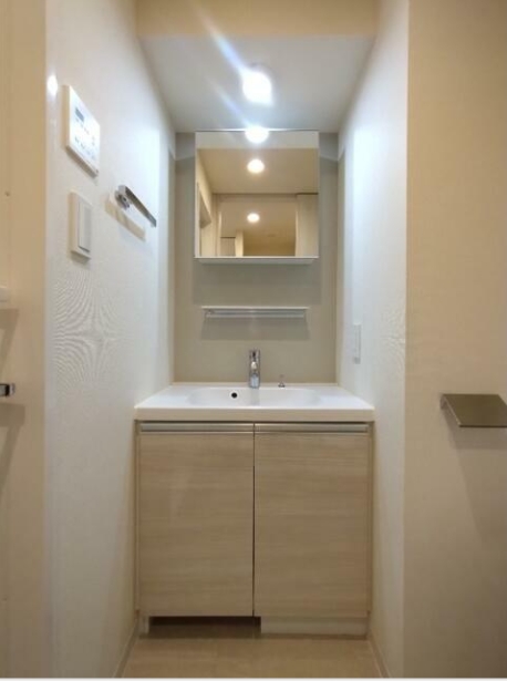 洗面設備　使いやすい洗面所です