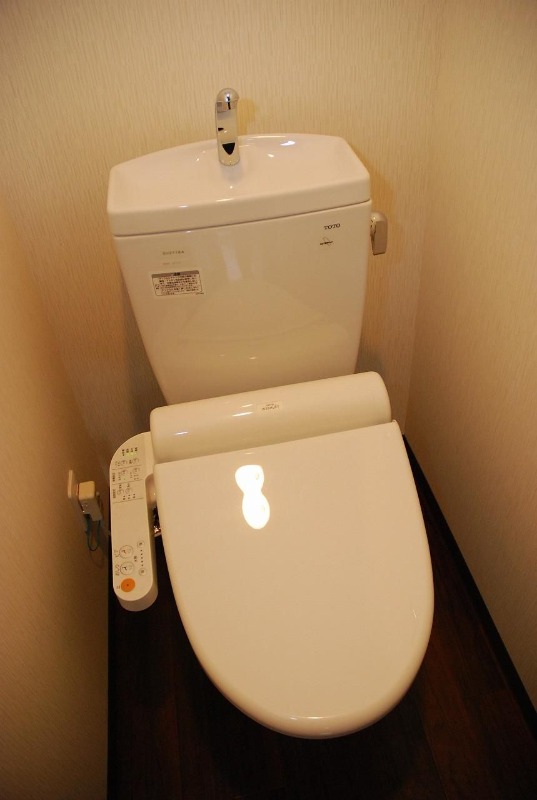 トイレ　清潔感のあるトイレですね