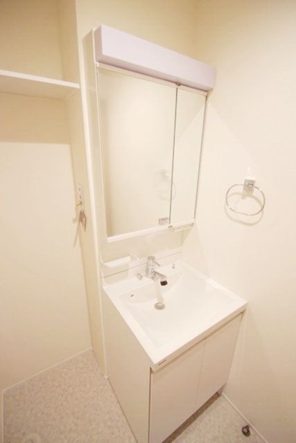 洗面設備　★中部屋の写真です★