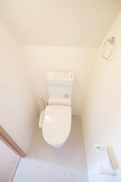 トイレ　★中部屋の写真です★