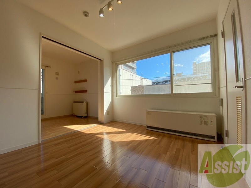 居室・リビング　広くてキレイなお部屋が広がっていて、充実した生活が送れそう。