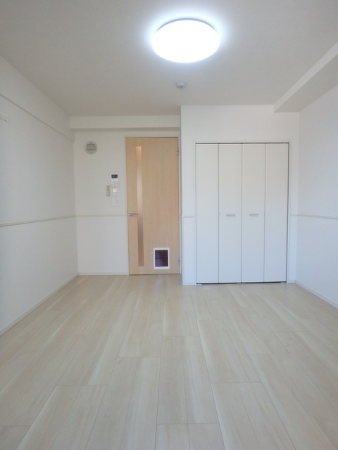 居室・リビング　明るいお部屋です♪