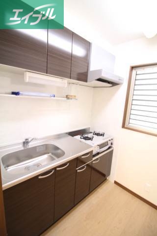 キッチン　同物件別部屋の写真です