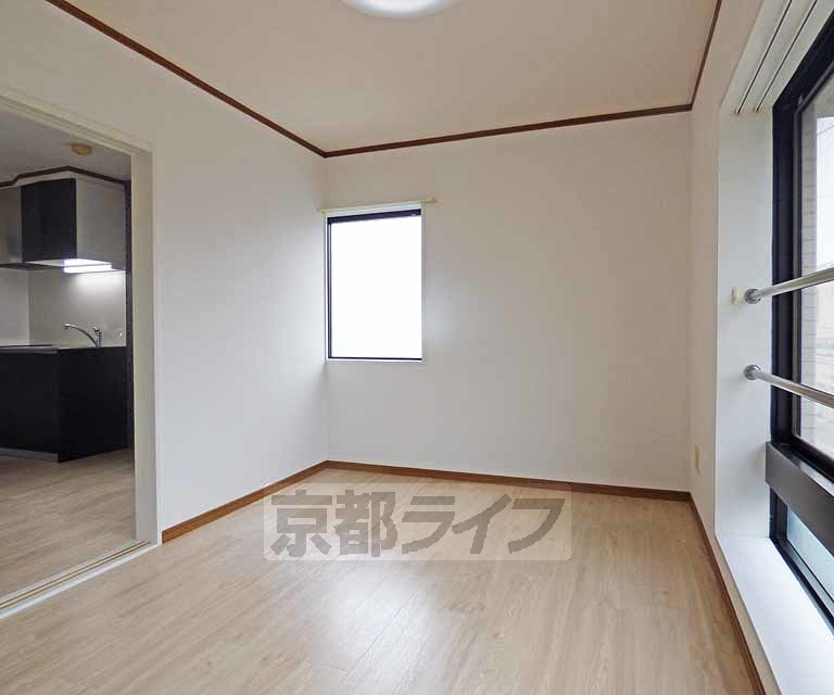 居室・リビング　広々とした室内です。