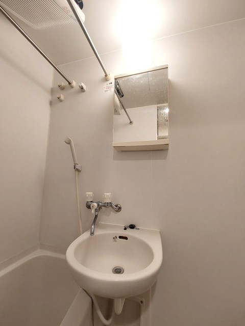 洗面設備　同仕様