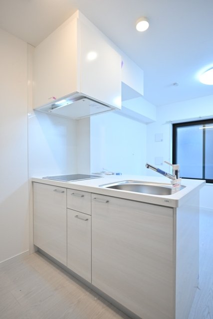 キッチン　コンパクトなキッチンで掃除もラクラク