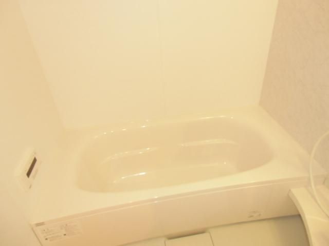 バス・シャワールーム　追い焚き機能付　浴室乾燥機付き