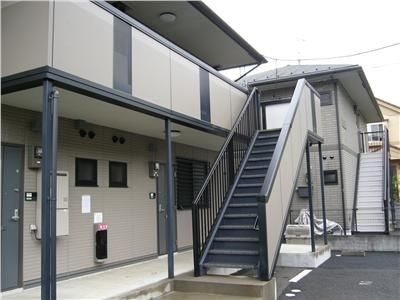 エントランス　全室角部屋のお部屋です。