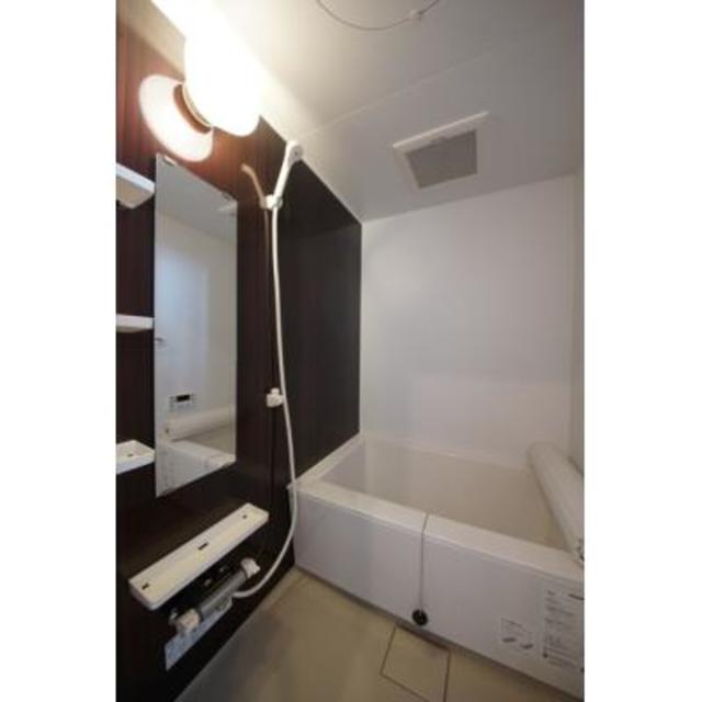 バス・シャワールーム　※写真は同タイプ住戸です。