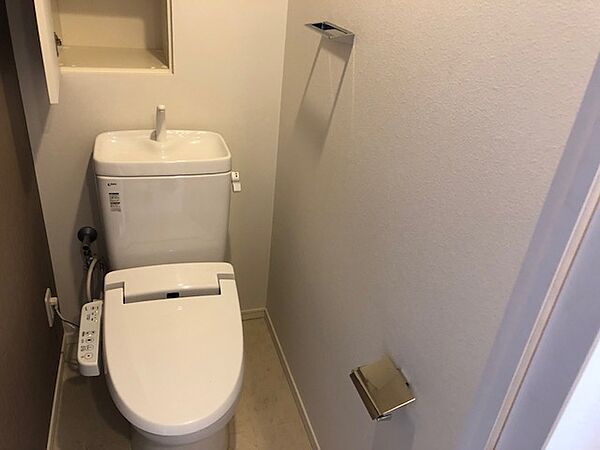 トイレ　※別部屋の参考写真です。