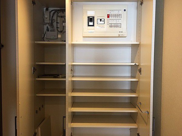 玄関　※別部屋の参考写真です。