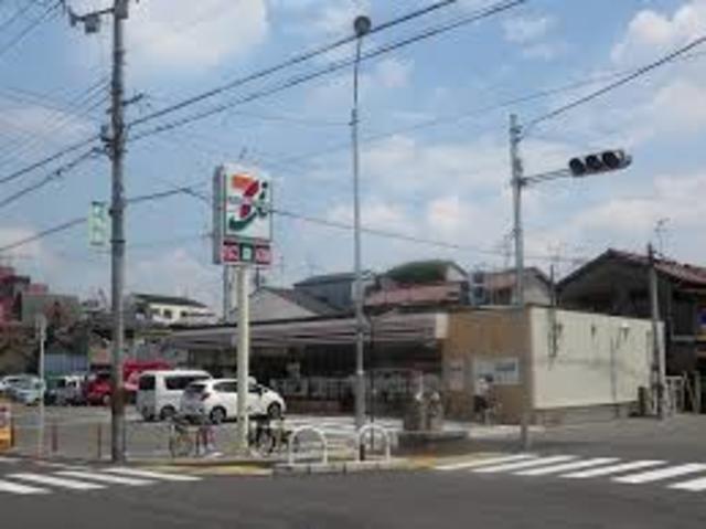 コンビニ　セブンイレブン東大阪小若江4丁目店（コンビニ）まで563m