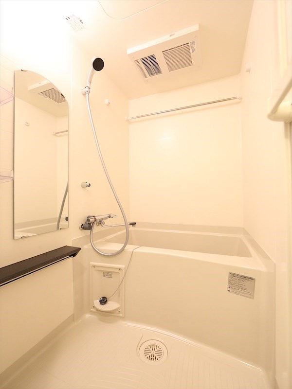 バス・シャワールーム　バスルーム　浴室暖房乾燥機付き