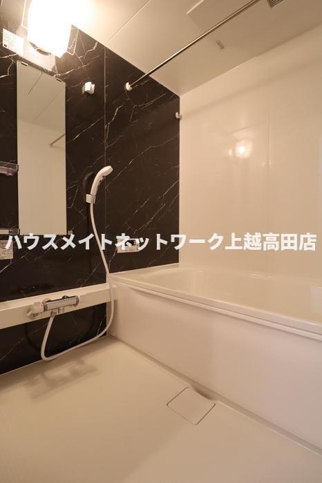 バス・シャワールーム　浴室