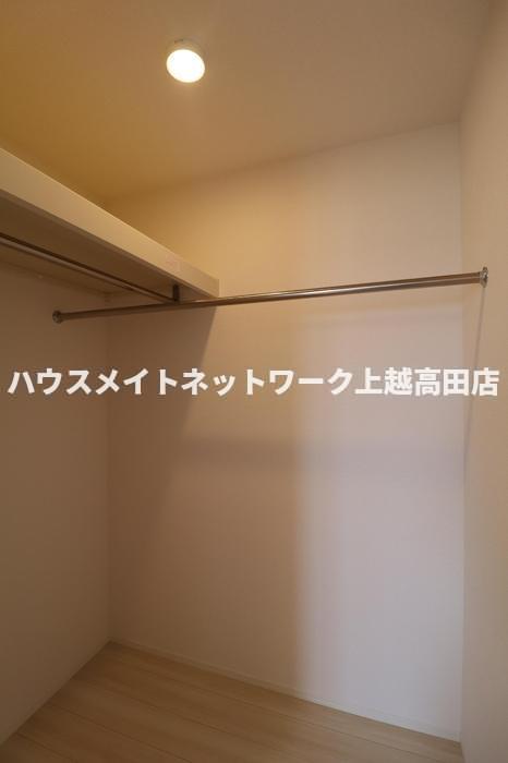 収納　ウォークインクローゼット