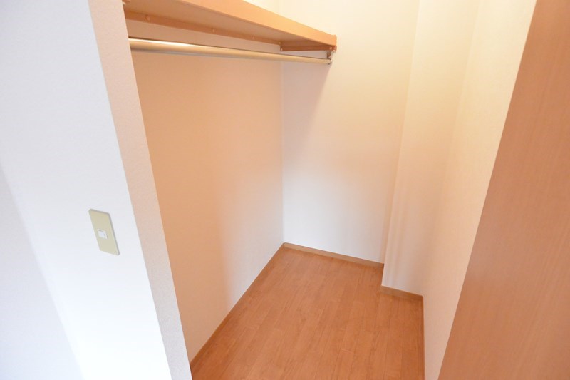 収納　洋室8帖収納