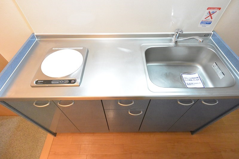キッチン　IHコンロ付き