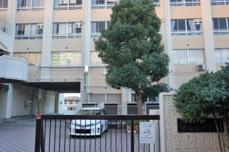 中学校　川崎市立西高津中学校（中学校）まで2169m