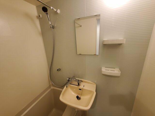 洗面設備　※参考写真