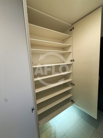 収納　プライムアーバン堺筋本町　シューズボックス