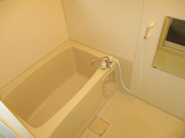 バス・シャワールーム　Ｂ１０２