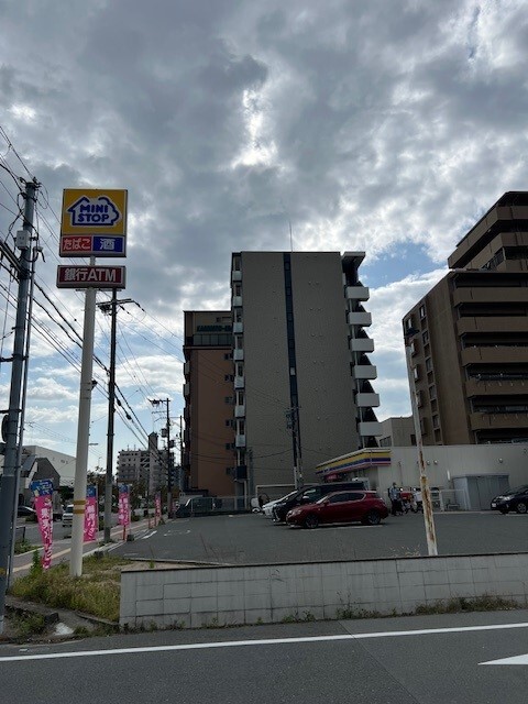 コンビニ　ミニストップ吹田南金田店（コンビニ）まで214m