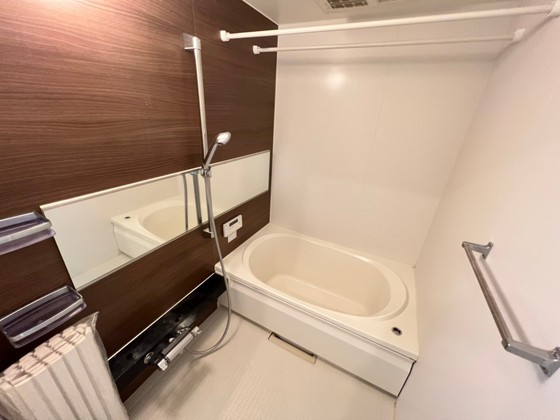 バス・シャワールーム　※別部屋の写真です